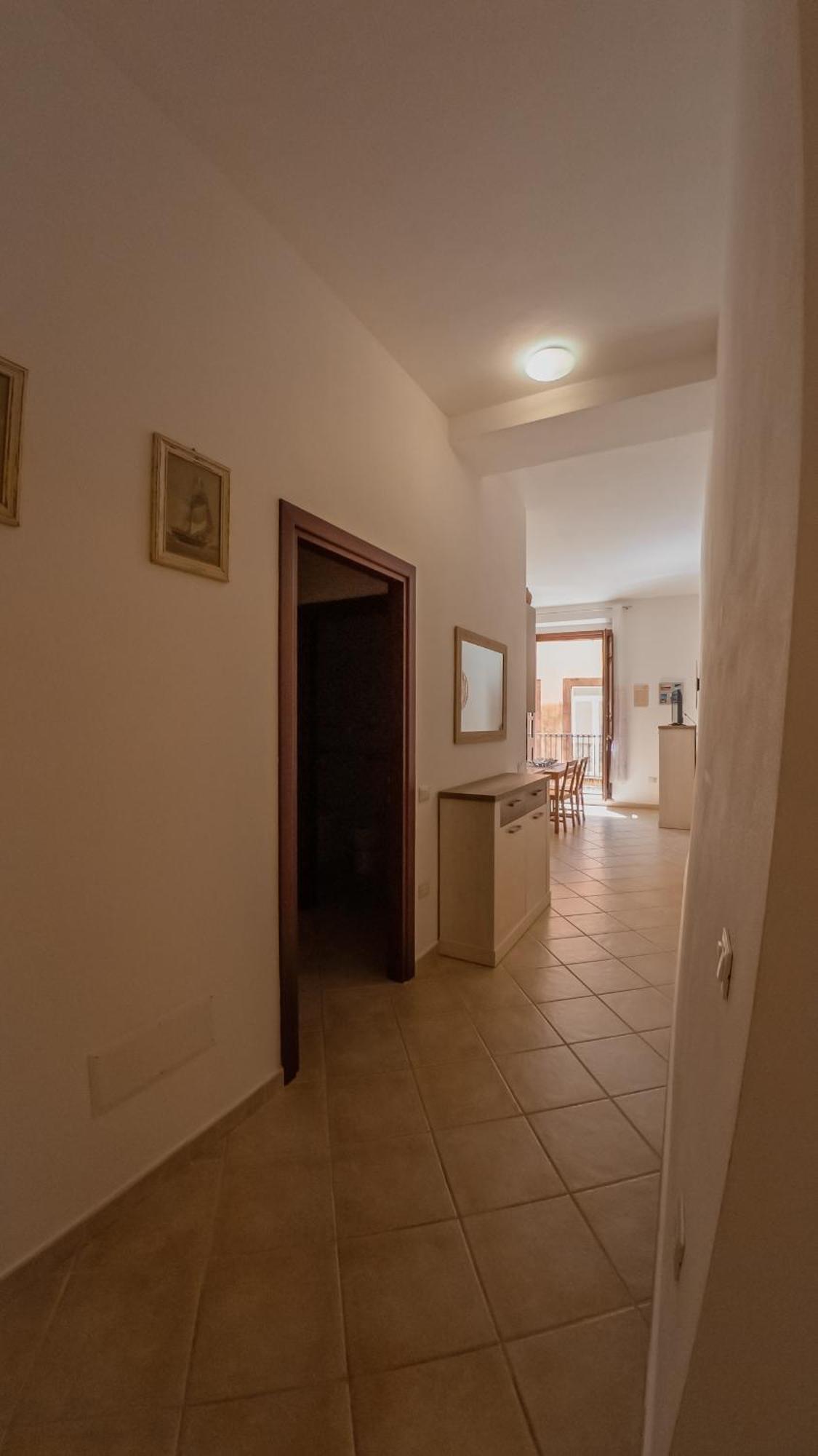 Sardinian Gallery Corso Bosa Quarto foto