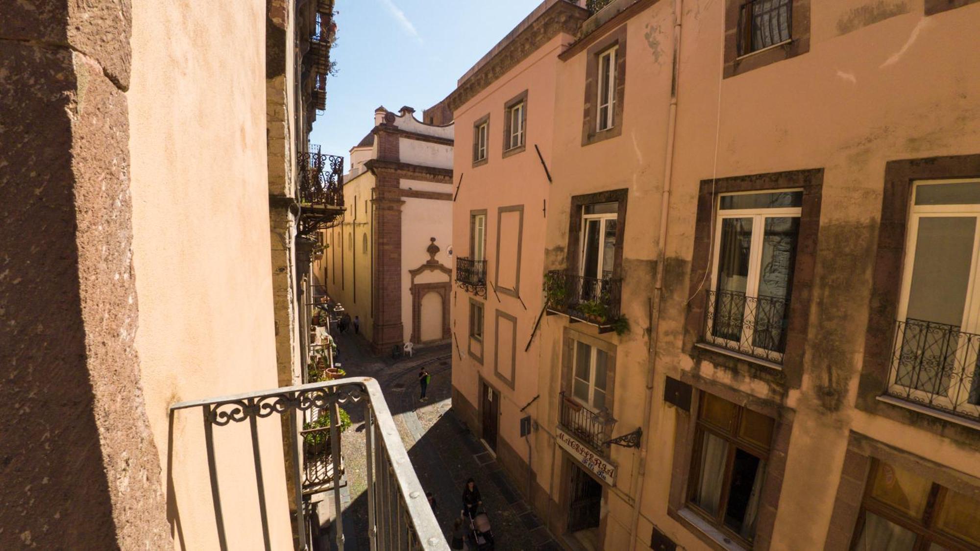 Sardinian Gallery Corso Bosa Quarto foto